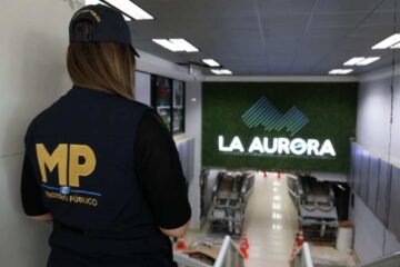 Cuáles son las implicaciones legales para el bromista del aeropuerto internacional La Aurora