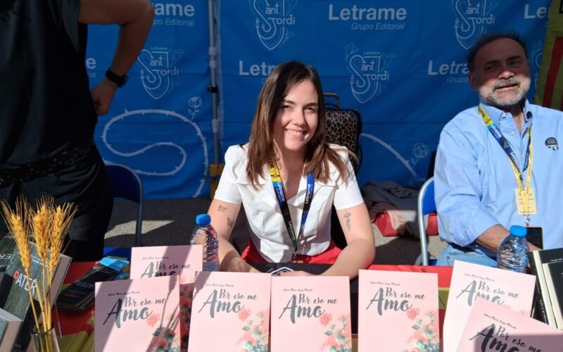 Antonia María Aragón Miranda presentó Por eso me amo en Sant Jordi 2025 con Editorial Letrame
