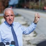 Congresista de EE. UU. defiende centro de detención del ICE en donde migrantes pidieron auxilio
