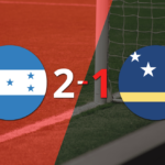 Honduras logró una victoria con gol agónico por 2 a 1 frente a Curazao