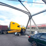 Accidente de tráiler en el km 132 de la ruta al Pacífico complica el tránsito hacia la capital