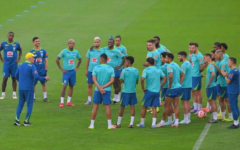 Scaloni con cambios en Argentina: Messi irá a la banca y apostará por los jóvenes contra Chile