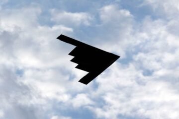 Cómo es el B–2, el bombardero de EE. UU. capaz de llevar la “Bunker Buster”, la bomba que acabaría con la guerra entre Irán e Israel