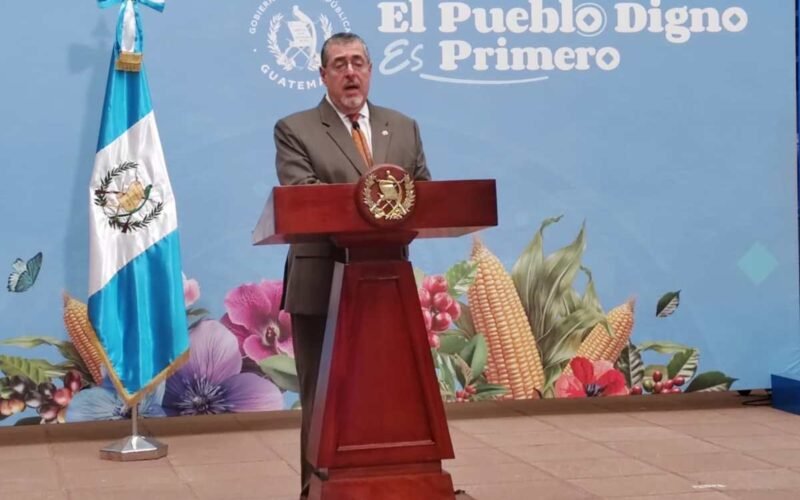 Arévalo dice que iniciaron procesos disciplinarios contra docentes que no han impartido clases