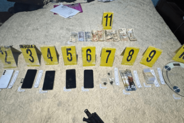 Decomisan droga, celulares y dinero en allanamientos contra el narcomenudeo