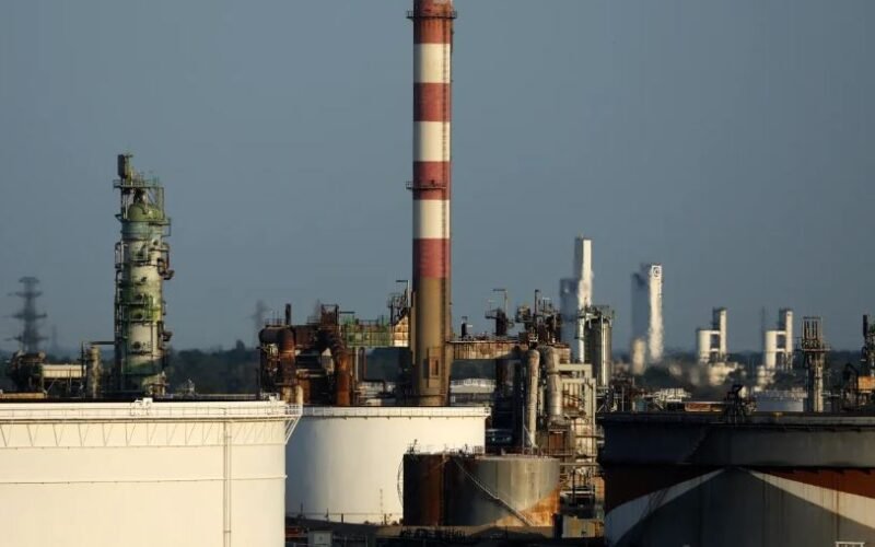Guatemala resentirá alza global en precios de combustibles