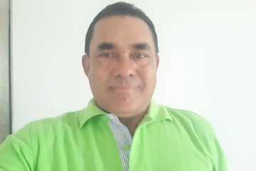Carlos Arturo López Dimas deslumbra con su ópera prima literaria