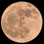 ¿Puede la posición de la Luna, los planetas u otros fenómenos naturales, como la canícula, influir en el desarrollo de temblores?