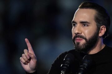 Nayib Bukele exige a México rectificar tras vincular a El Salvador con avioneta cargada de cocaína y llama a consultas a embajador