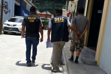 Decía que había que regalar a su hijo: PNC detiene a hombre en El Progreso acusado de Parricidio