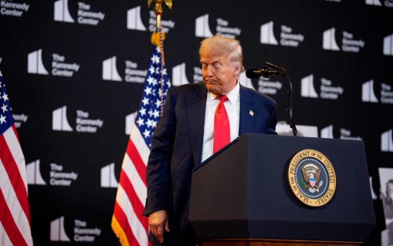 Trump otorga a Sylvester Stallone, Gloria Gaynor y Kiss los Premios del Centro Kennedy