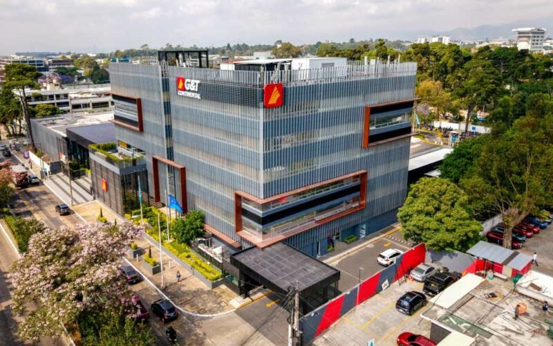 Celebran 78 años de ser el banco donde depositan su confianza