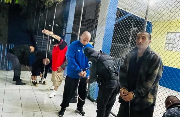 ¿Hubo negociación con pandilleros para liberar a 11 guardias del SP que estuvieron retenidos en dos cárceles de Guatemala?