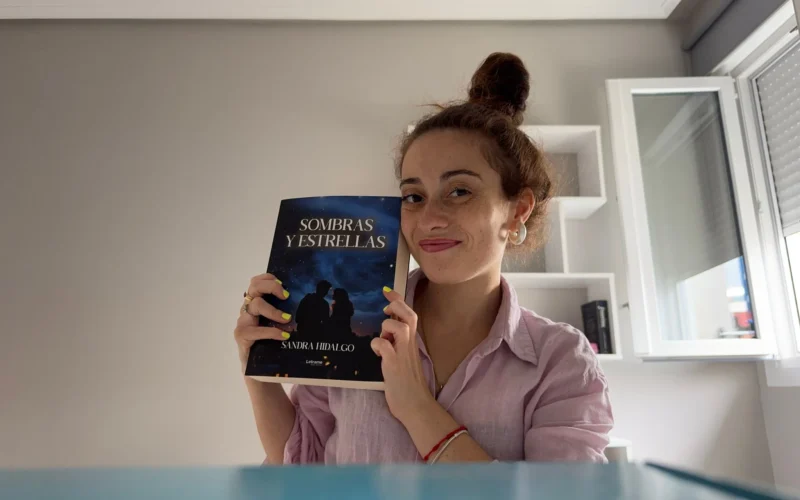 Sandra Hidalgo Veleda deslumbra con su debut literario: “Sombras y Estrellas”