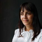 Lana Corujo, la inesperada escritora superventas: «Miramos la cara A de Canarias. Pero está la cara B, la desigualdad y la violencia»