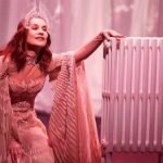 Guapa, reina y un poco estafadora