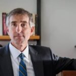 De juez de inmigración a viajero: la historia de Jeremiah Johnson y el caso de asilo que lo llevó a Guatemala