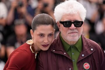 Pedro Almodóvar, en el Festival de Cannes: «El artista tiene la obligación moral de hablar del tiempo en el que vive»