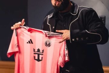 Carín León revela su fanatismo por el Real Madrid y compara conocer a David Beckham con “conocer a Superman” durante su visita al Nu Stadium