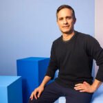 Gael García Bernal: «En estos tiempos tan ridículos y conservadores, es el momento de hacer y experimentar con cosas muy ‘locochonas'»