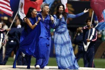 Tom Cruise: “Hoy solo quedan dos equipos, España y Argentina, pero esta historia nos pertenece a todos”