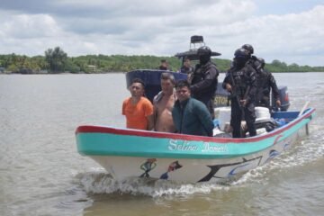 Guatemalteco es condenado a 15 años de cárcel en El Salvador por transportar cargamento de cocaína