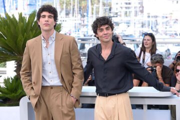 ‘La bola negra’, ‘El ser querido’ y ‘Los domingos’ competirán por representar a España en los Oscar; Almodóvar se queda fuera