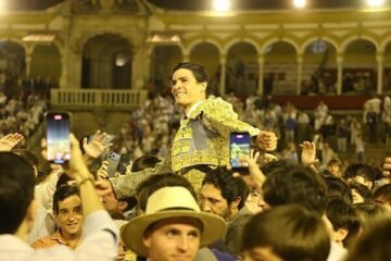 Inspiradísima Puerta del Príncipe de Pablo Aguado, rey de la cadencia en Sevilla