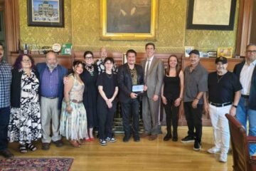 Alux Nahual recibe las Llaves de la Ciudad de Providence, Rhode Island, por su aporte a la cultura en la comunidad centroamericana