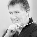 Muere el compositor británico George Fenton, creador de la música de las películas Gandhi y El rey pescador